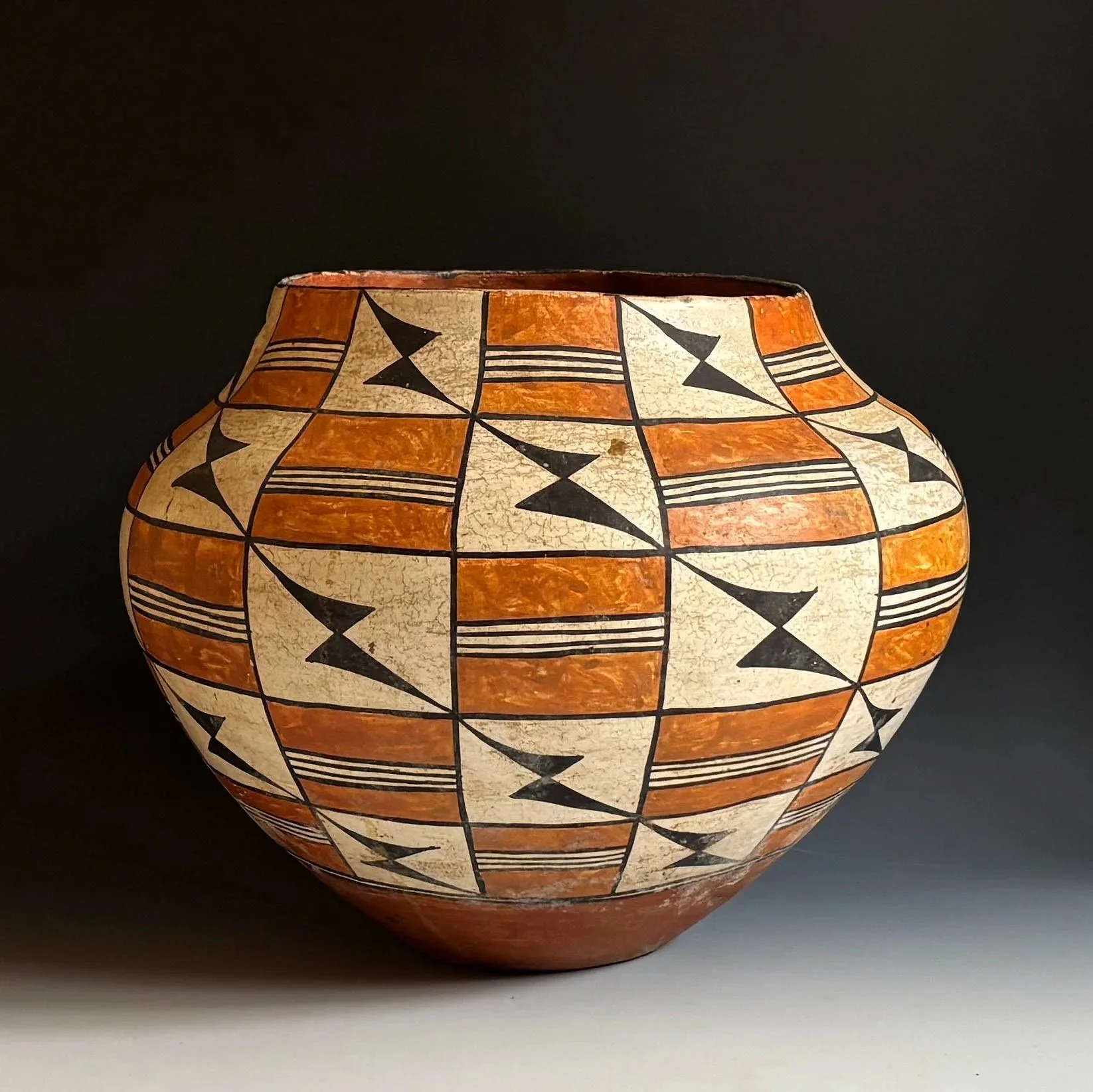 Vintage New Mexican Pueblo, Navajo Pottery & Ceramic Art at